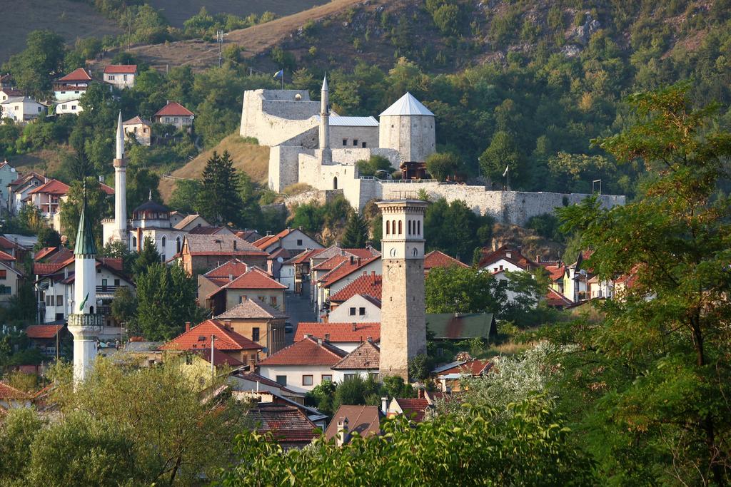 Travnik Village